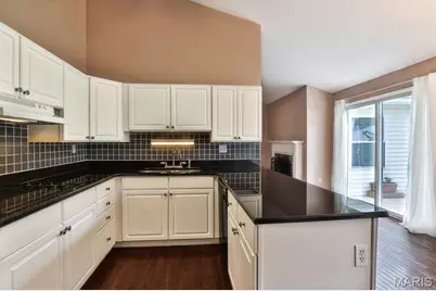 11858 Villa Dorado Drive, Saint Louis, MO 63146 - Photo 15