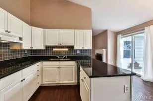 11858 Villa Dorado Dr, Saint Louis, MO 63146 - Photo 15
