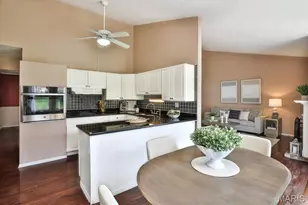 11858 Villa Dorado Dr, Saint Louis, MO 63146 - Photo 11