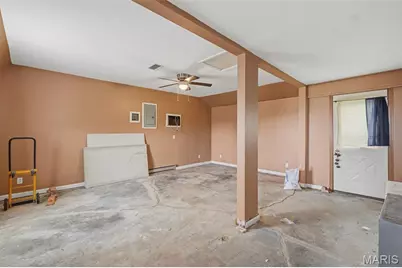 805 Brooksher Drive, Elsberry, MO 63343 - Photo 17