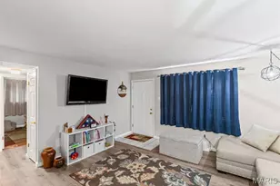 6934 Colonial Woods Dr, Saint Louis, MO 63129 - Photo 5