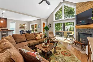 890 Warwick Ln, Glendale, MO 63122 - Photo 7