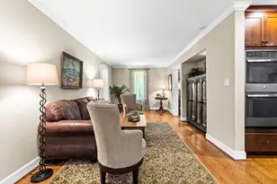 890 Warwick Ln, Glendale, MO 63122 - Photo 5