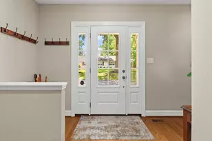 890 Warwick Ln, Glendale, MO 63122 - Photo 3