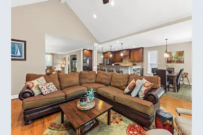 890 Warwick Lane, Glendale, MO 63122 - Photo 9