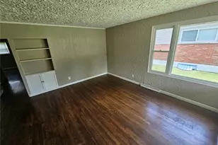 2207 Hollis Dr, Saint Louis, MO 63136 - Photo 5