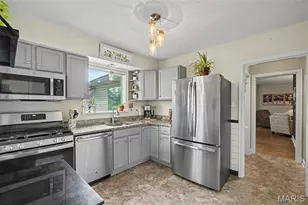 206 N Castello St, Florissant, MO 63031 - Photo 13