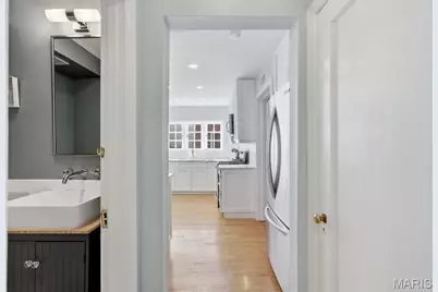 8016 Gannon Avenue, University City, MO 63130 - Photo 19