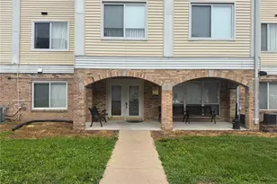 942 Guelbreth Lane, Saint Louis, MO 63141 - Photo 3