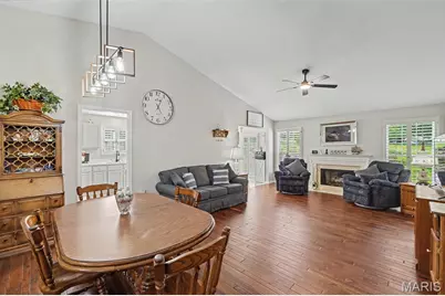 2417 S Lakeridge Court #14, Lake Saint Louis, MO 63367 - Photo 5