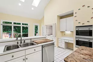 13052 Pembrooke Valley Ct, Town and Country, MO 63141 - Photo 35