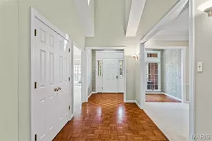 13052 Pembrooke Valley Ct, Town and Country, MO 63141 - Photo 7
