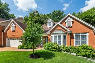 13052 Pembrooke Valley Ct, Town and Country, MO 63141 - Photo 3