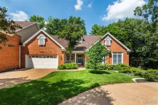 13052 Pembrooke Valley Ct, Town and Country, MO 63141 - Photo 1