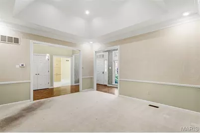 13052 Pembrooke Valley Court, Town and Country, MO 63141 - Photo 15