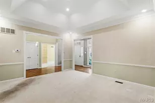 13052 Pembrooke Valley Ct, Town and Country, MO 63141 - Photo 15