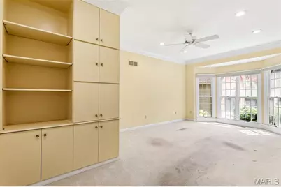 13052 Pembrooke Valley Court, Town and Country, MO 63141 - Photo 17