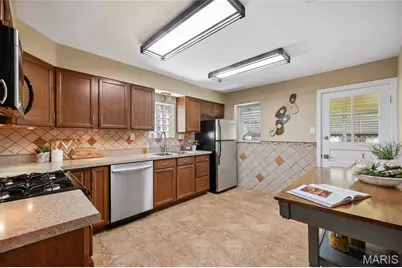 5312 Robert Avenue, Saint Louis, MO 63109 - Photo 7