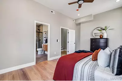 1000 Barton Street, Saint Louis, MO 63104 - Photo 31