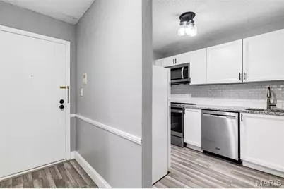 1251 Guelbreth Lane #211, Saint Louis, MO 63146 - Photo 7