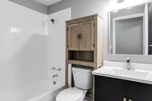 1251 Guelbreth Lane, Saint Louis, MO 63146 - Photo 21