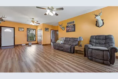 19220 Pike 459, Curryville, MO 63339 - Photo 5