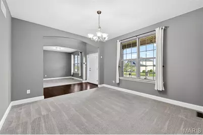 141 Central Park Avenue, Wentzville, MO 63385 - Photo 7