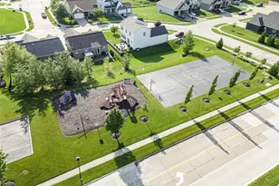 141 Central Park Ave, Wentzville, MO 63385 - Photo 61
