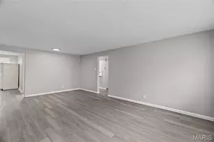 1000 Wild Cherry Ln, University City, MO 63130 - Photo 7