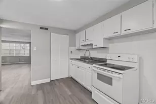 1000 Wild Cherry Ln, University City, MO 63130 - Photo 13