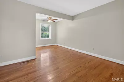7225 Clayton Road, Saint Louis, MO 63117 - Photo 13