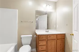 1024 Bates St, Saint Louis, MO 63111 - Photo 13
