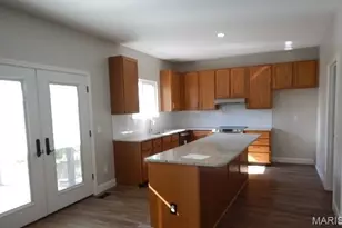 887 Home Park Dr, Saint Peters, MO 63376 - Photo 9