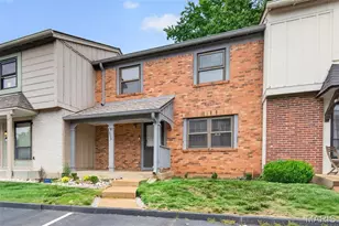2358 Hidden Meadow Ln, Ballwin, MO 63021 - Photo 5