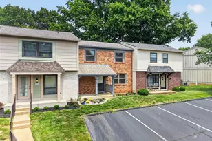 2358 Hidden Meadow Ln, Ballwin, MO 63021 - Photo 3