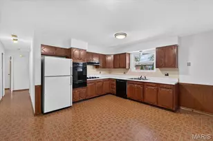 5827 Pebble Oak Dr, Saint Louis, MO 63128 - Photo 17
