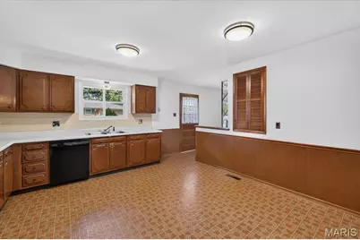 5827 Pebble Oak Drive, Saint Louis, MO 63128 - Photo 19
