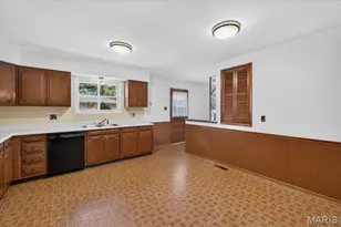 5827 Pebble Oak Dr, Saint Louis, MO 63128 - Photo 19