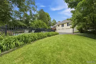 201 W Manor Dr Dr, Chesterfield, MO 63017 - Photo 11