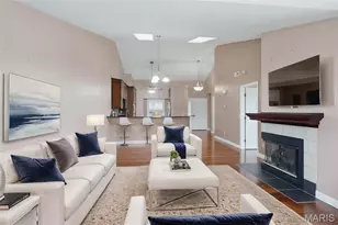 7312 Woodlawn Colonial Ln, Shrewsbury, MO 63119 - Photo 9