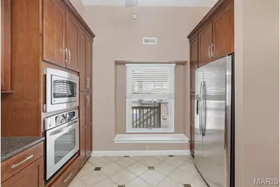 7312 Woodlawn Colonial Lane, Shrewsbury, MO 63119 - Photo 7