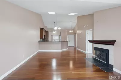 7312 Woodlawn Colonial Lane, Shrewsbury, MO 63119 - Photo 9