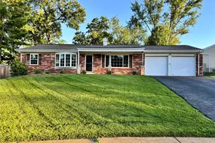 106 Bellechasse Dr, Chesterfield, MO 63017 - Photo 1