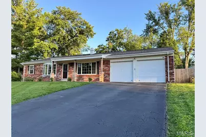 106 Bellechasse Drive, Chesterfield, MO 63017 - Photo 3
