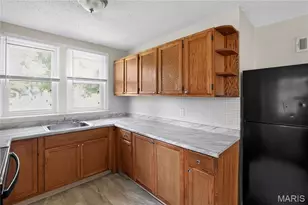 25 Barcelona Ave, Saint Louis, MO 63138 - Photo 9