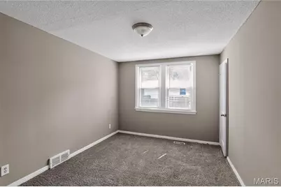 25 Barcelona Avenue, Saint Louis, MO 63138 - Photo 19