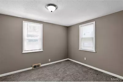 25 Barcelona Avenue, Saint Louis, MO 63138 - Photo 13