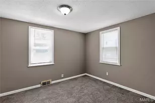 25 Barcelona Ave, Saint Louis, MO 63138 - Photo 13