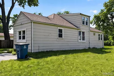 25 Barcelona Avenue, Saint Louis, MO 63138 - Photo 31