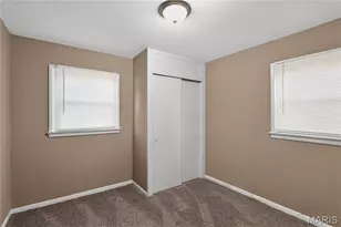 1037 Forestwood Dr, Saint Louis, MO 63135 - Photo 25